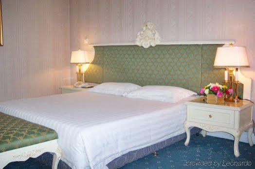Wu Liang Ye Grand Hotel Chengdu Esterno foto